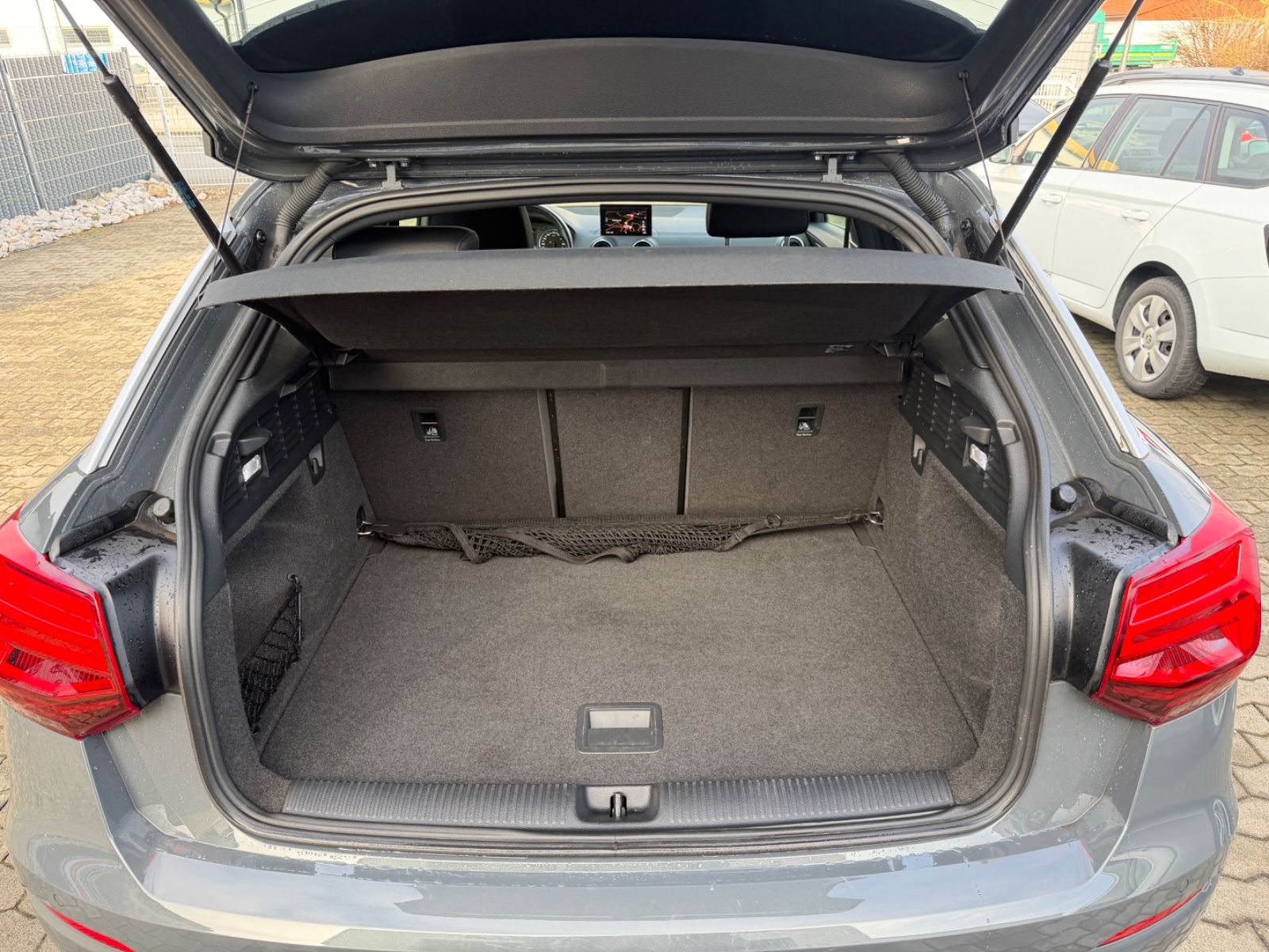 Audi Q2 30 TFSI sport Automatik Navi Xenon foto 25