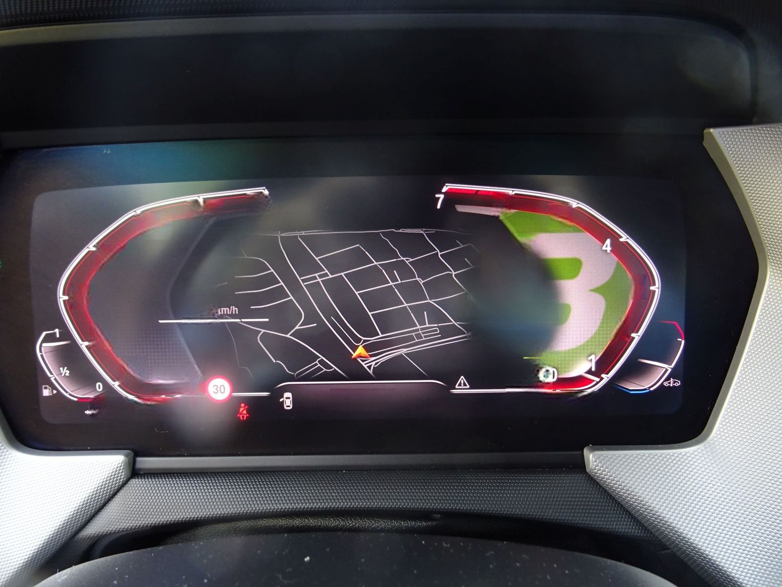 BMW 118i Lim. Advantage LED LivePro SH PDC CarPlay foto 16