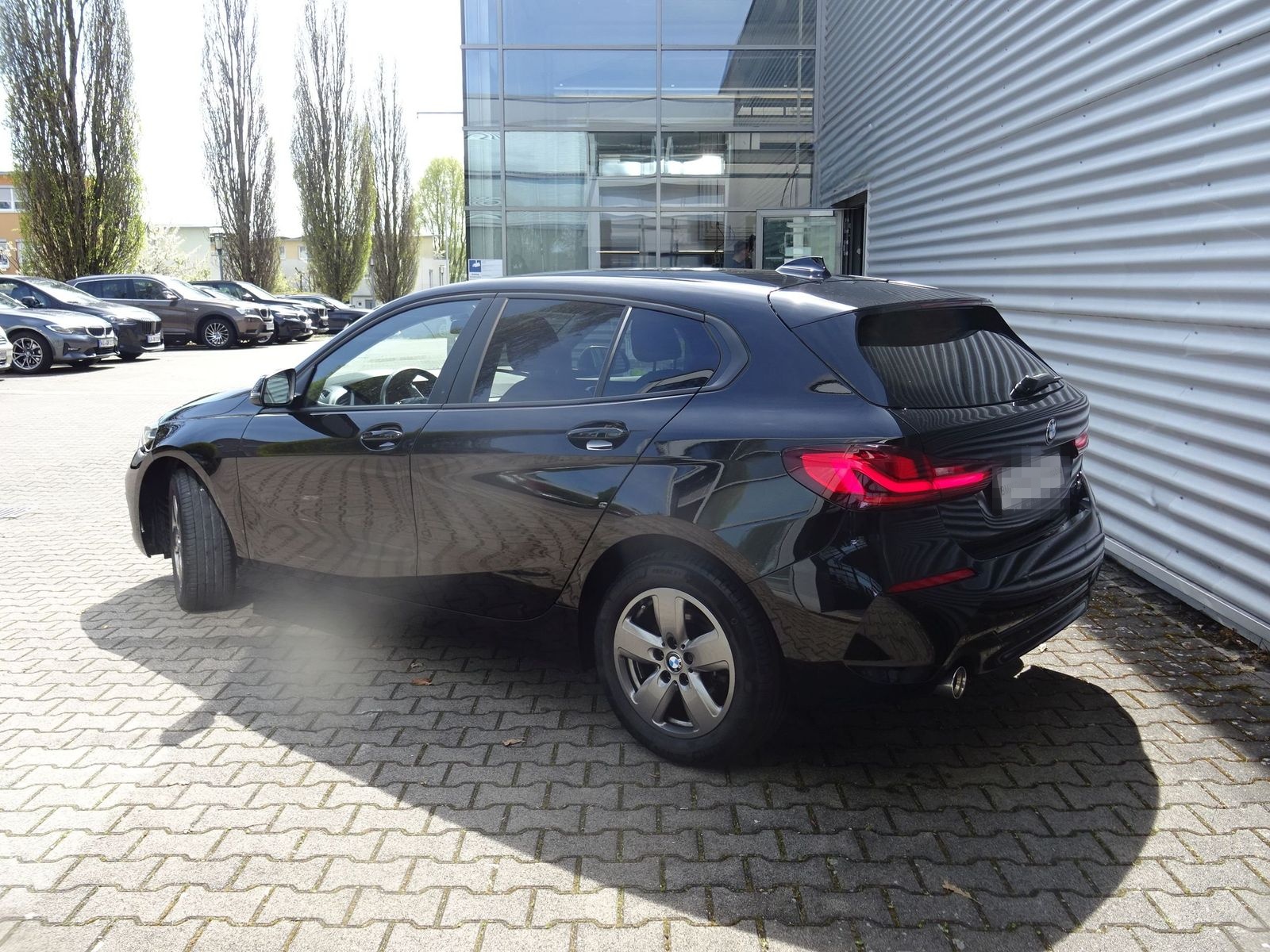 BMW 118i Lim. Advantage LED LivePro SH PDC CarPlay foto 5