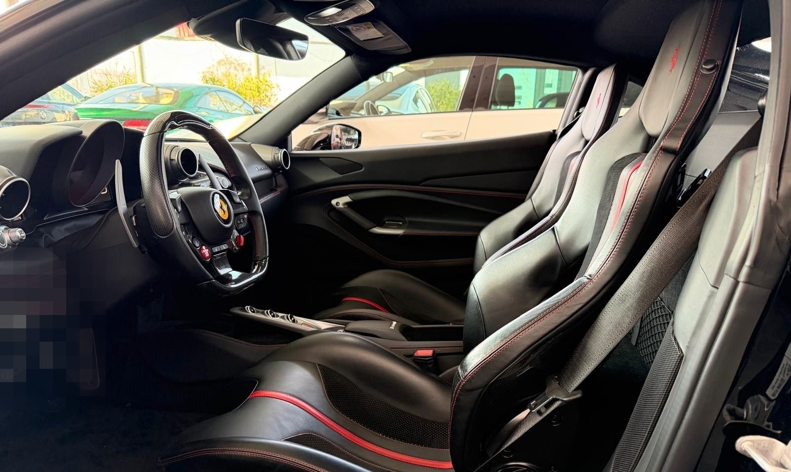 Ferrari F8 Tributo foto 12