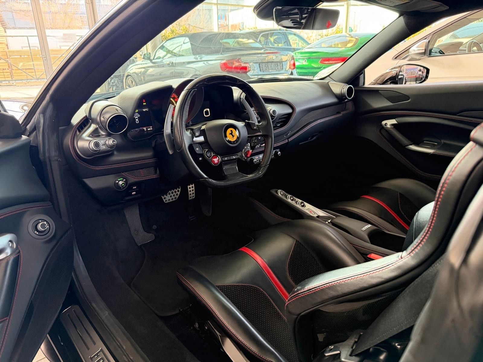 Ferrari F8 Tributo foto 13