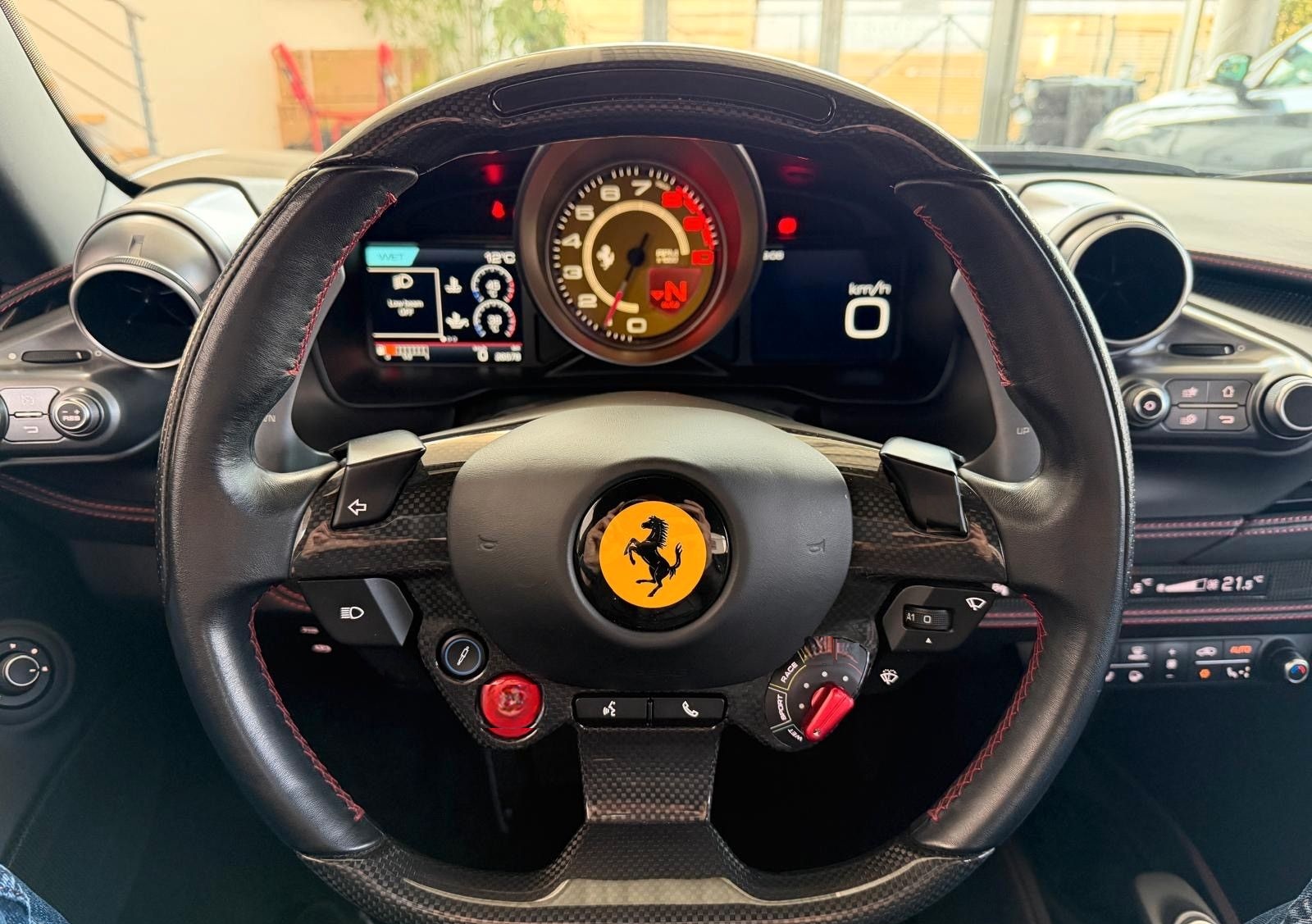 Ferrari F8 Tributo foto 18