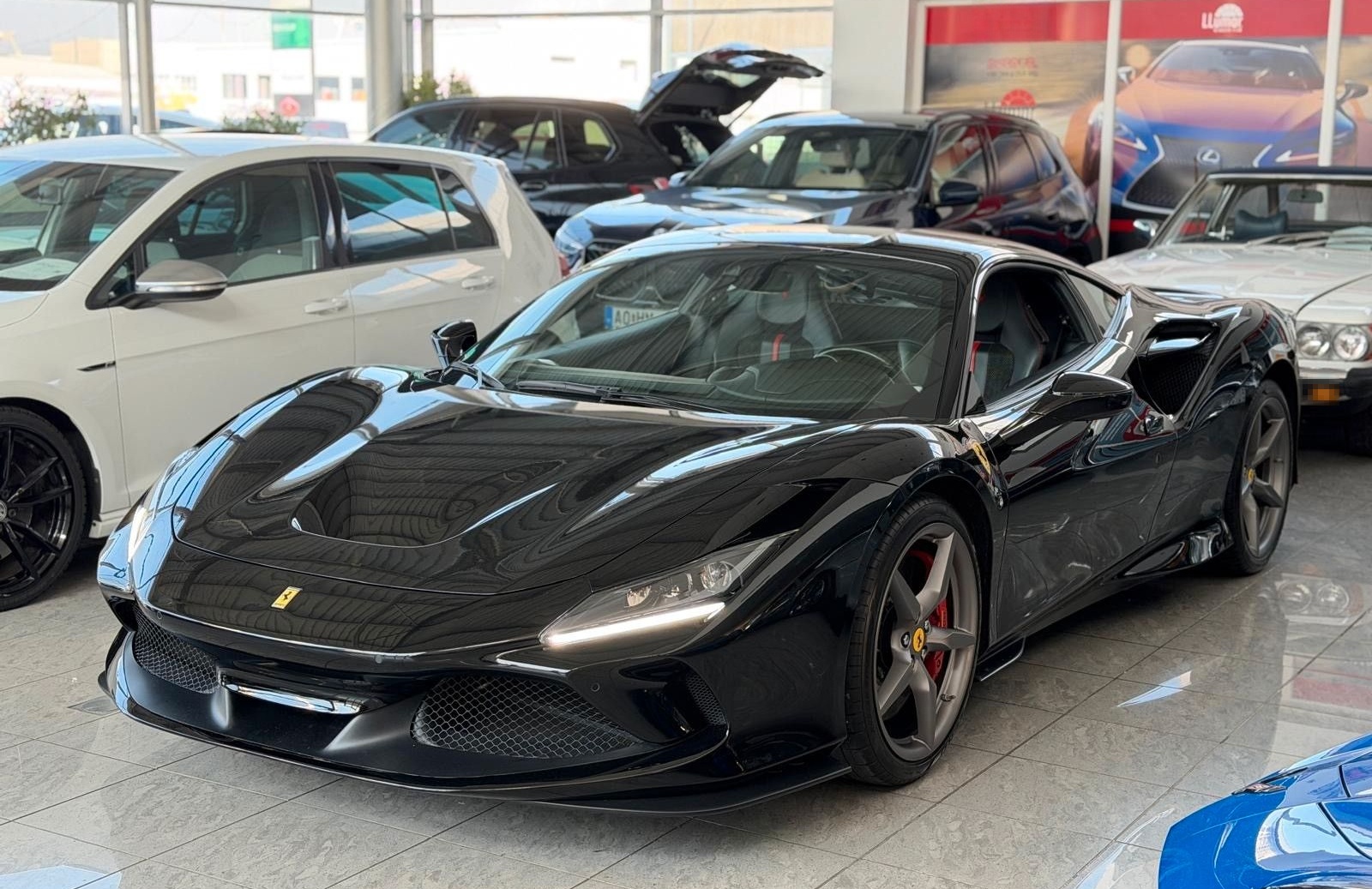 Ferrari F8 Tributo foto 3