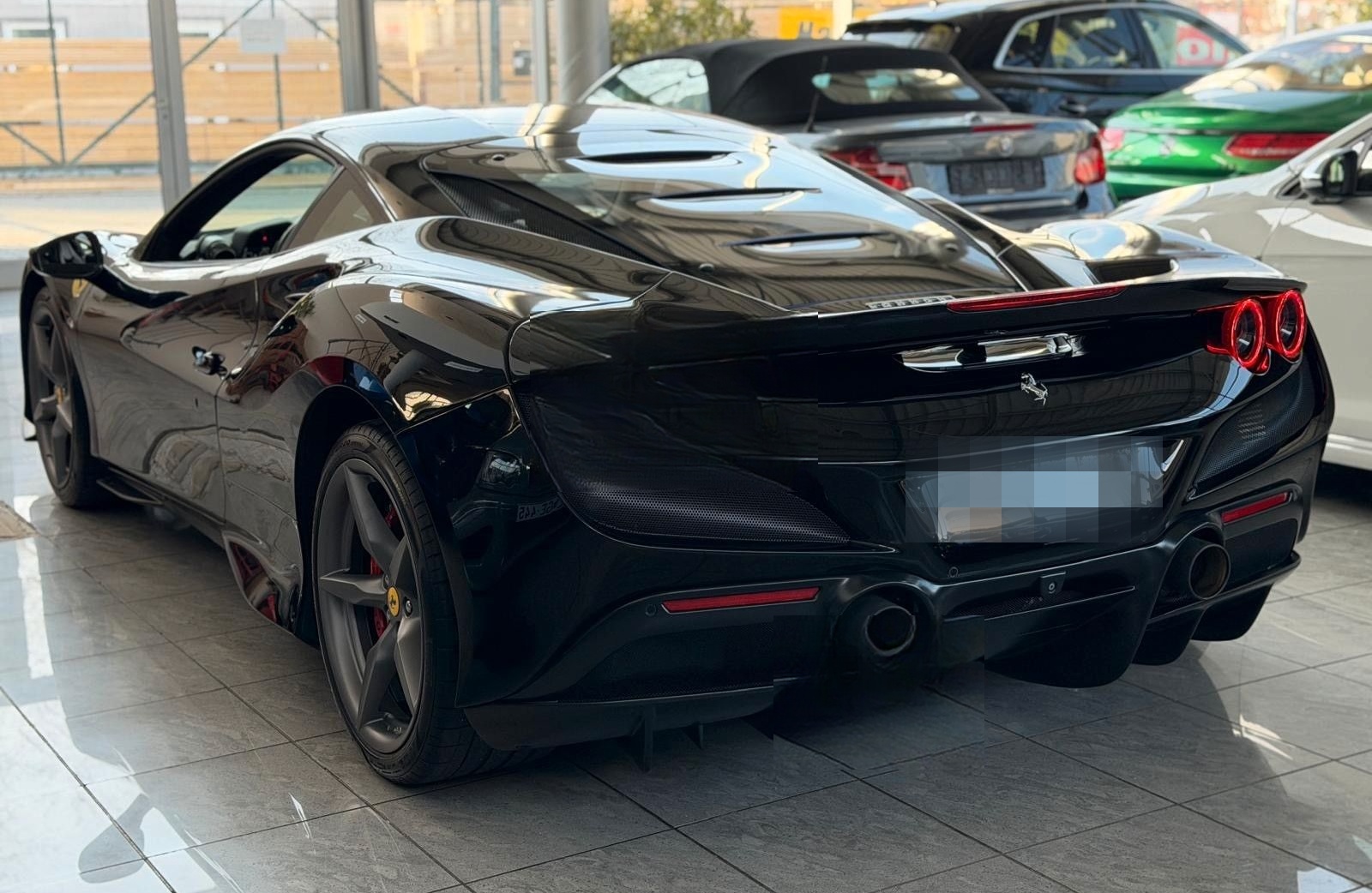 Ferrari F8 Tributo foto 7