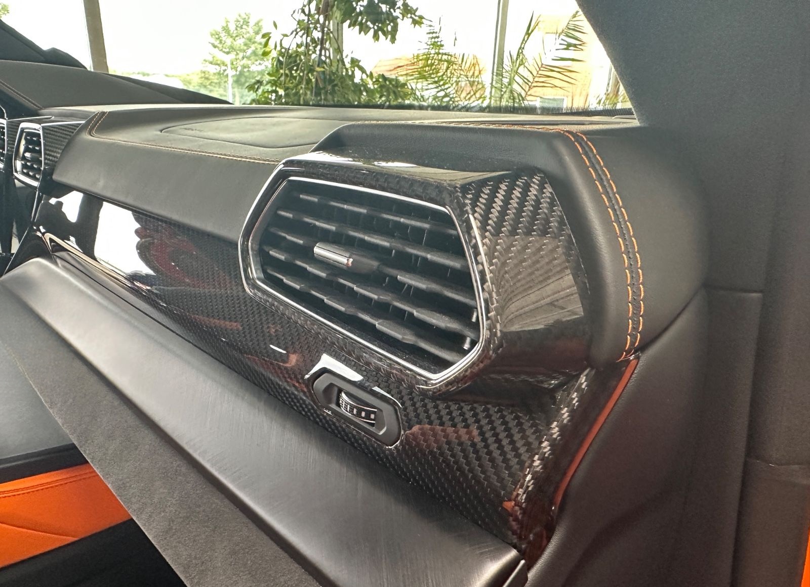 Lamborghini Urus Pearl Capsule Carbon B&O Massage 23 foto 17