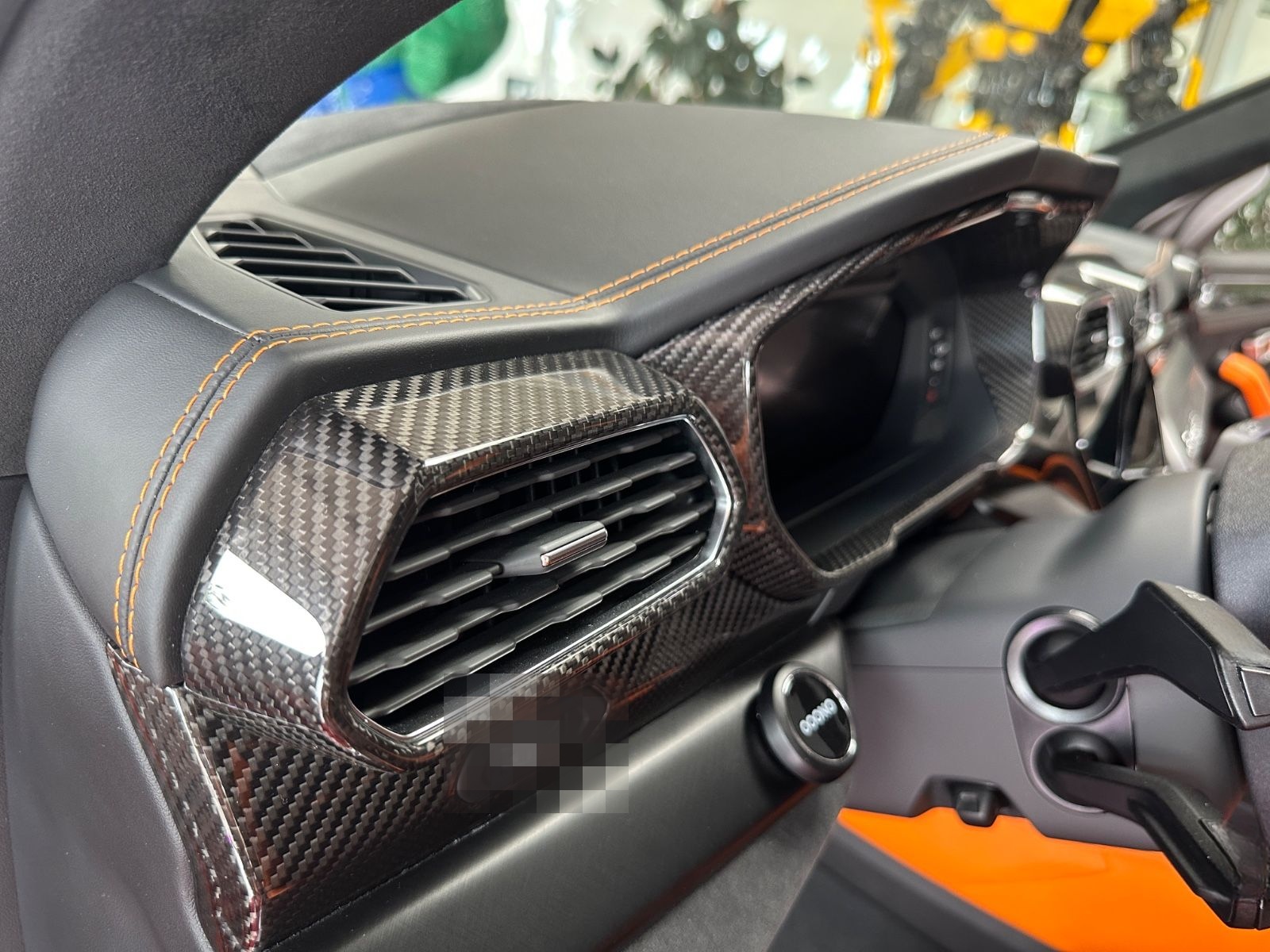 Lamborghini Urus Pearl Capsule Carbon B&O Massage 23 foto 20