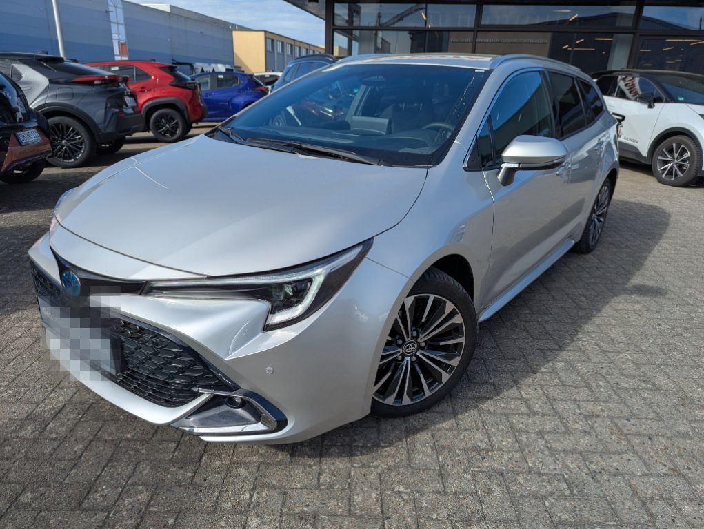 Toyota Corolla TS 1.8 Hybrid Team D*Navi+LED+Allwetter foto 2