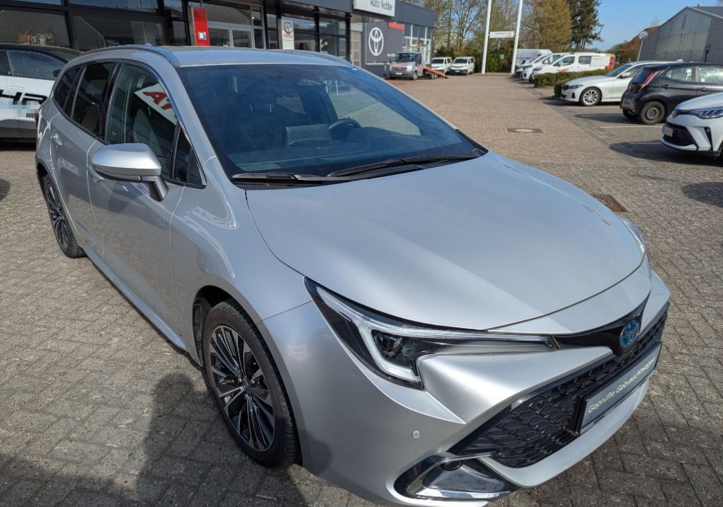 Toyota Corolla TS 1.8 Hybrid Team D*Navi+LED+Allwetter foto 3
