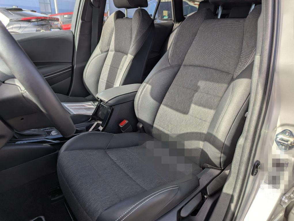 Toyota Corolla TS 1.8 Hybrid Team D*Navi+LED+Allwetter foto 8