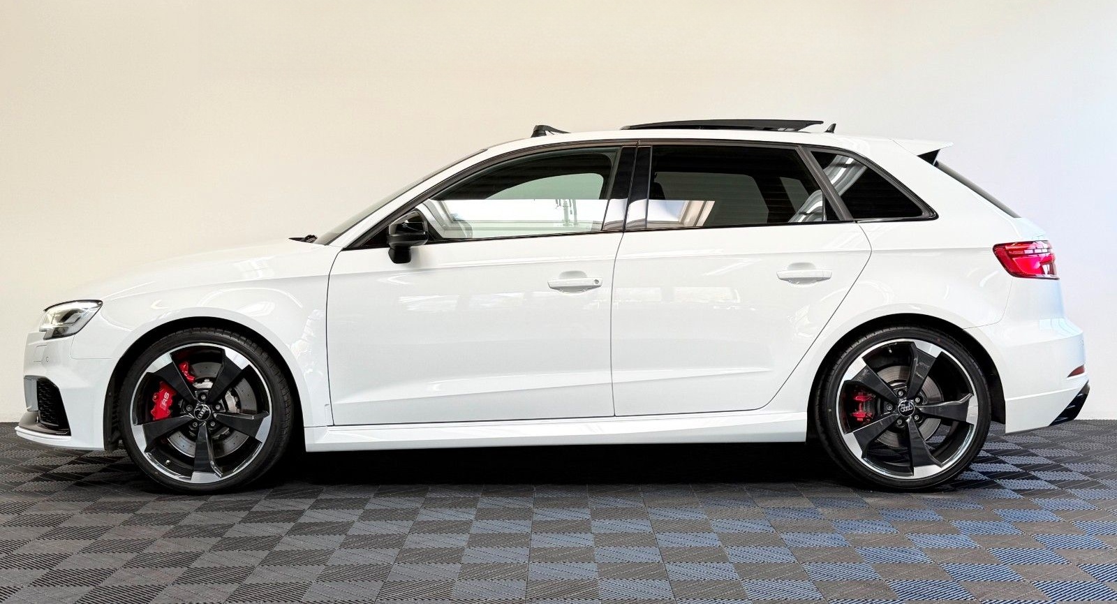 Audi RS3 Sportback 2.5 TFSI Quattro*VIRTUAL*SCHALE*PA foto 3