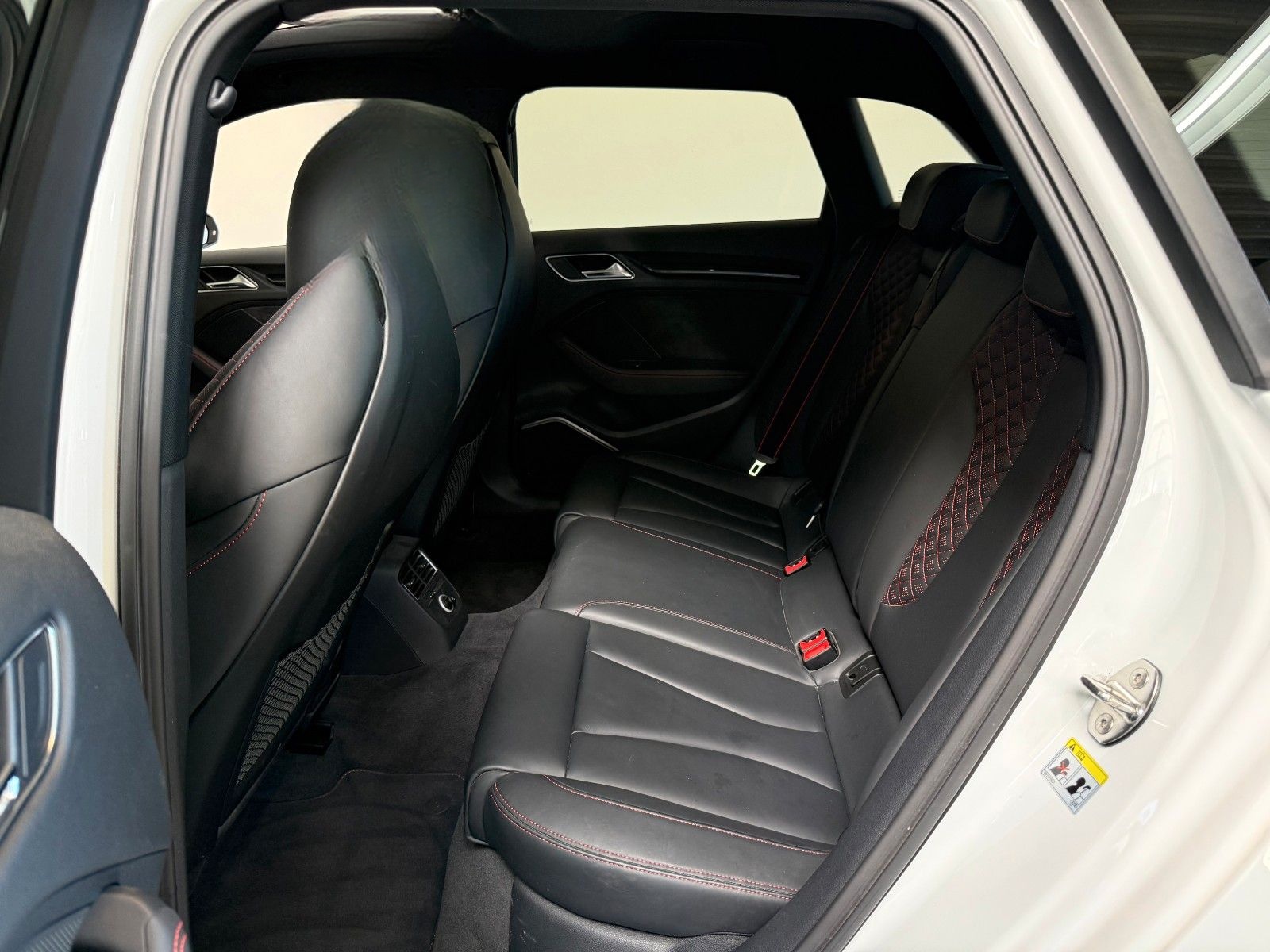 Audi RS3 Sportback 2.5 TFSI Quattro*VIRTUAL*SCHALE*PA foto 10