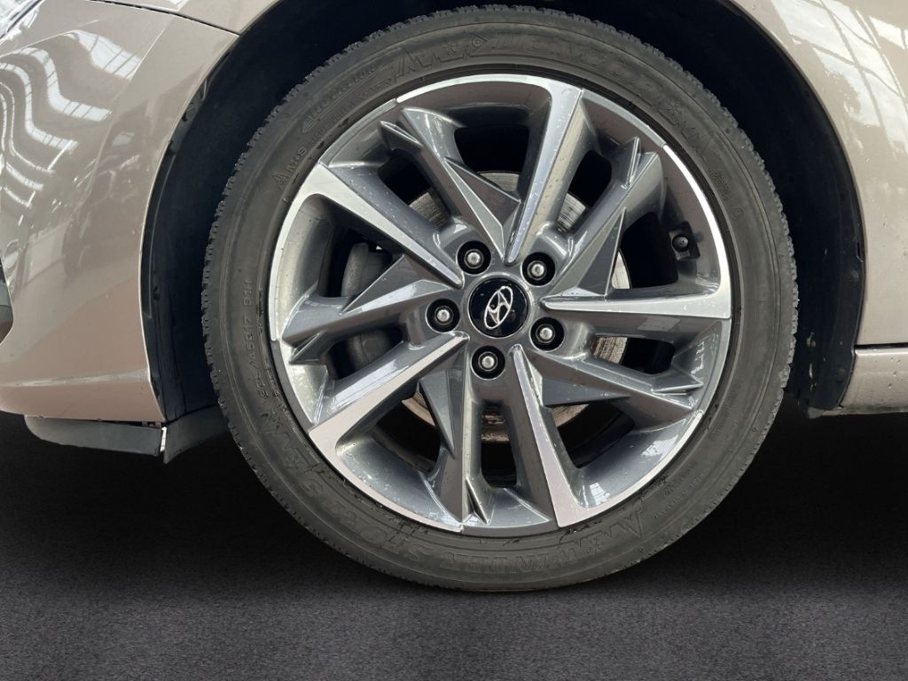 Hyundai i30 Mild-Hybrid 1.5 T-GDI Edition 30+ NAVI PANO  foto 14