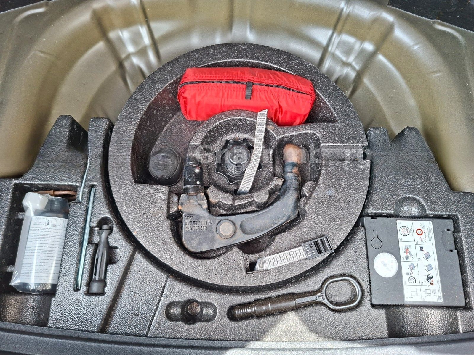 Volkswagen T-Roc United Standheizung, AHK, DSG, Allwetterr. foto 9