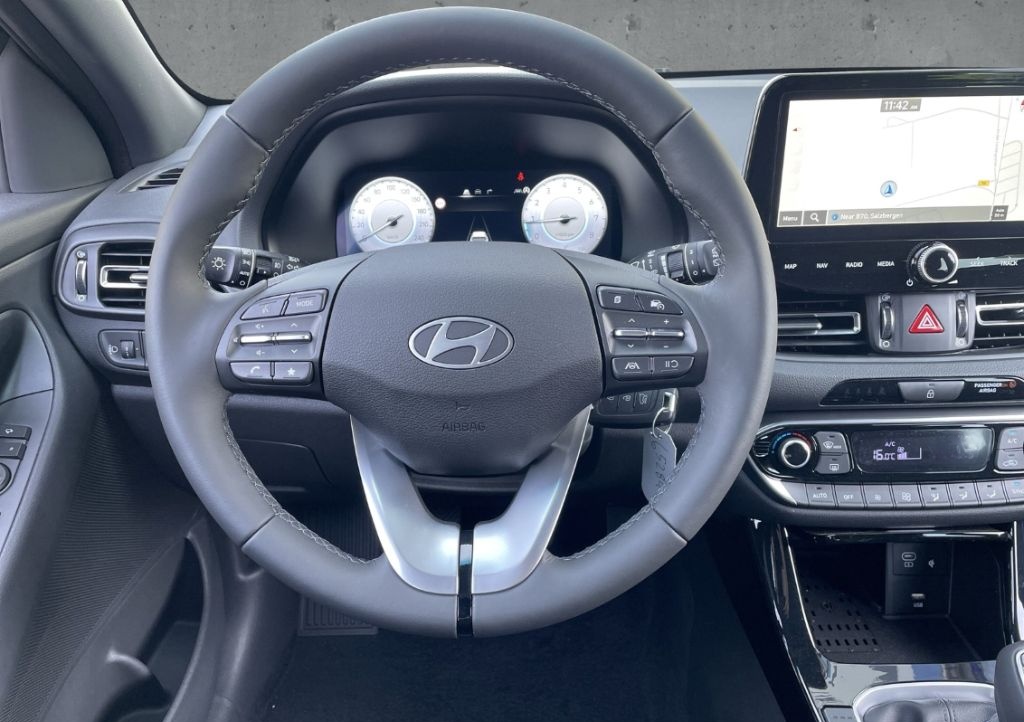 Hyundai i30 FL MY25 5-Trg 1.0 T-GDI ADVANTAGE Navi LED A foto 11