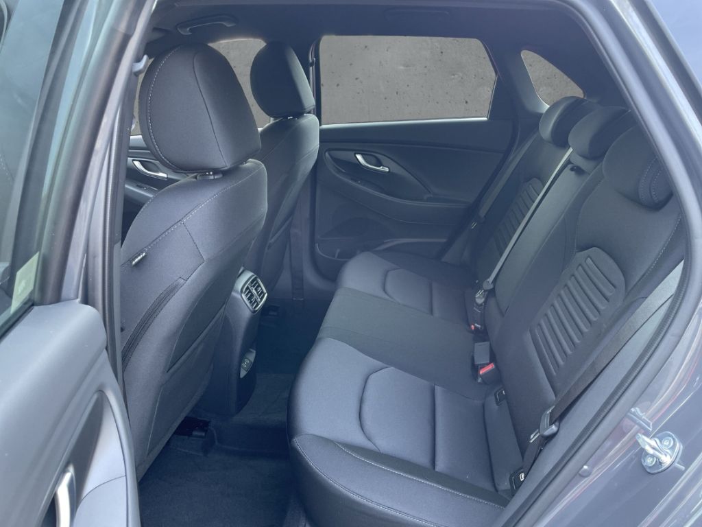 Hyundai i30 FL MY25 5-Trg 1.0 T-GDI ADVANTAGE Navi LED A foto 8