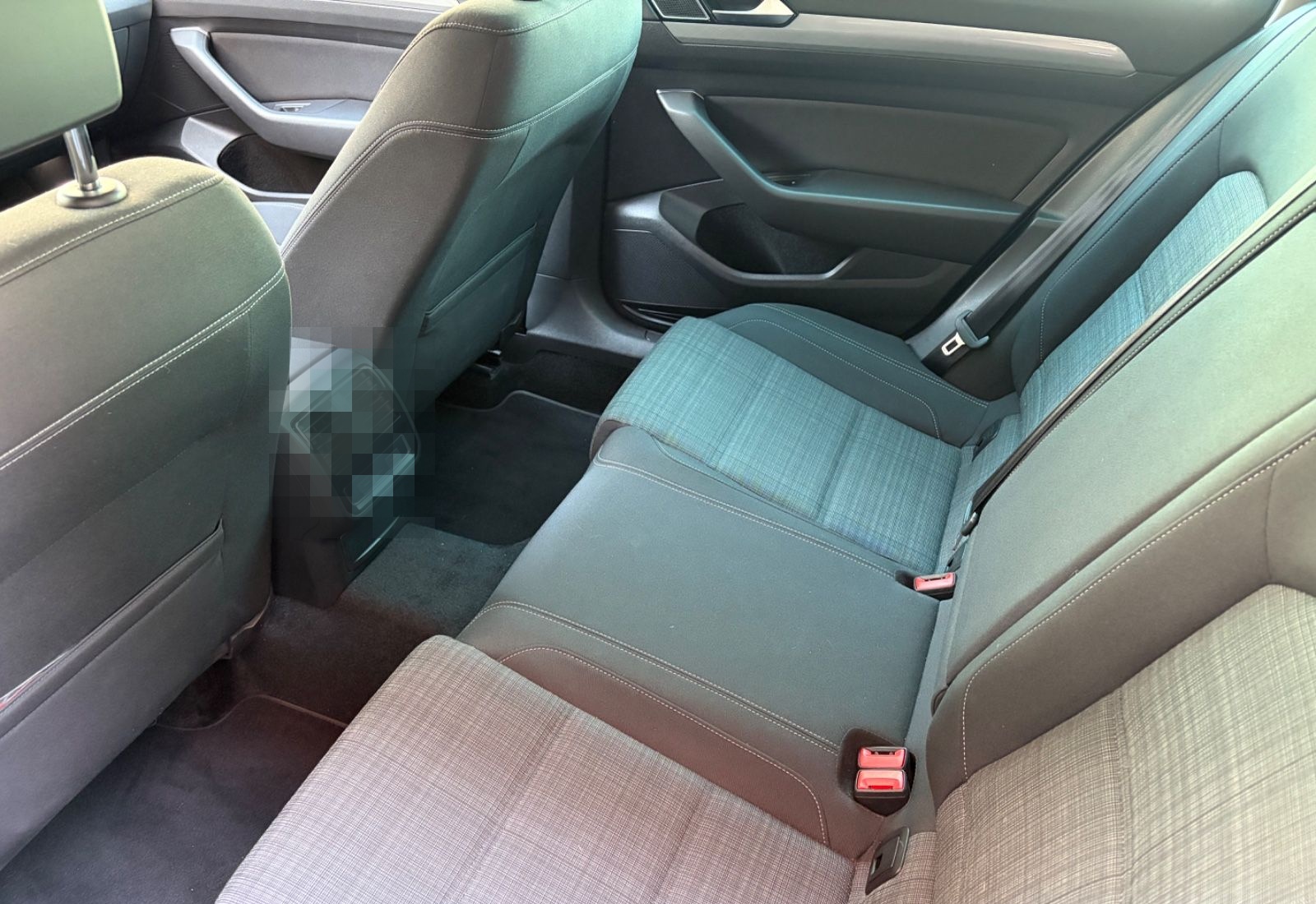 Volkswagen Passat Variant 1.5 DSG+AHK+Navi+CarPlay+LM+WR foto 15