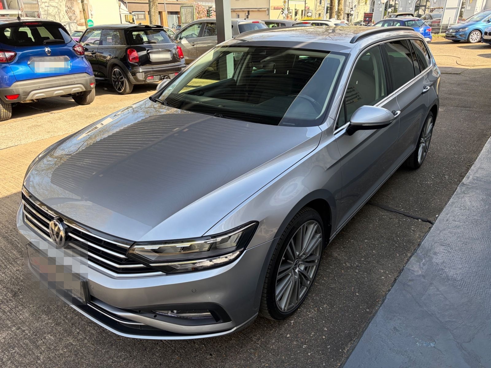 Volkswagen Passat Variant 1.5 DSG+AHK+Navi+CarPlay+LM+WR foto 4