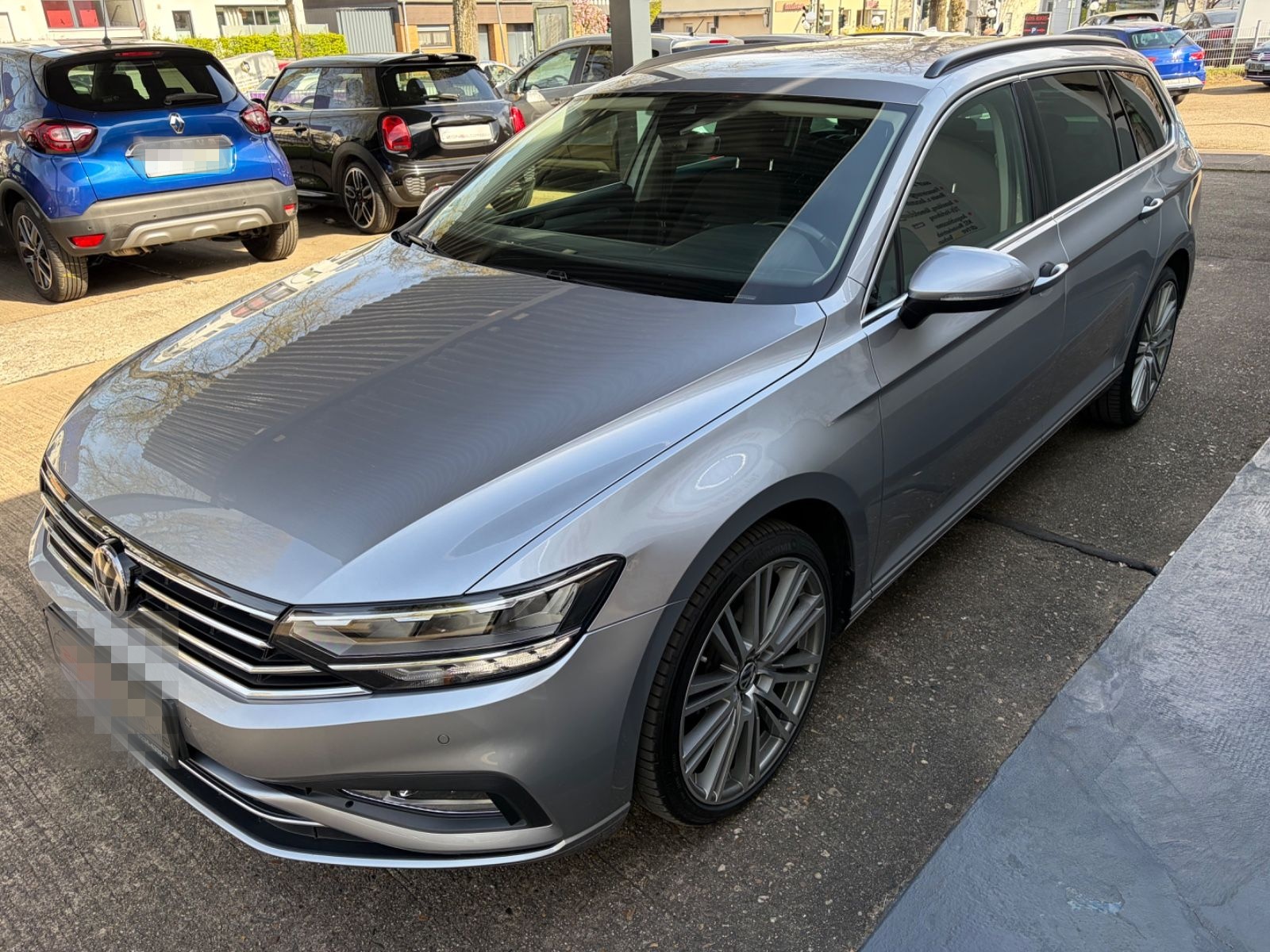 Volkswagen Passat Variant 1.5 DSG+AHK+Navi+CarPlay+LM+WR foto 8