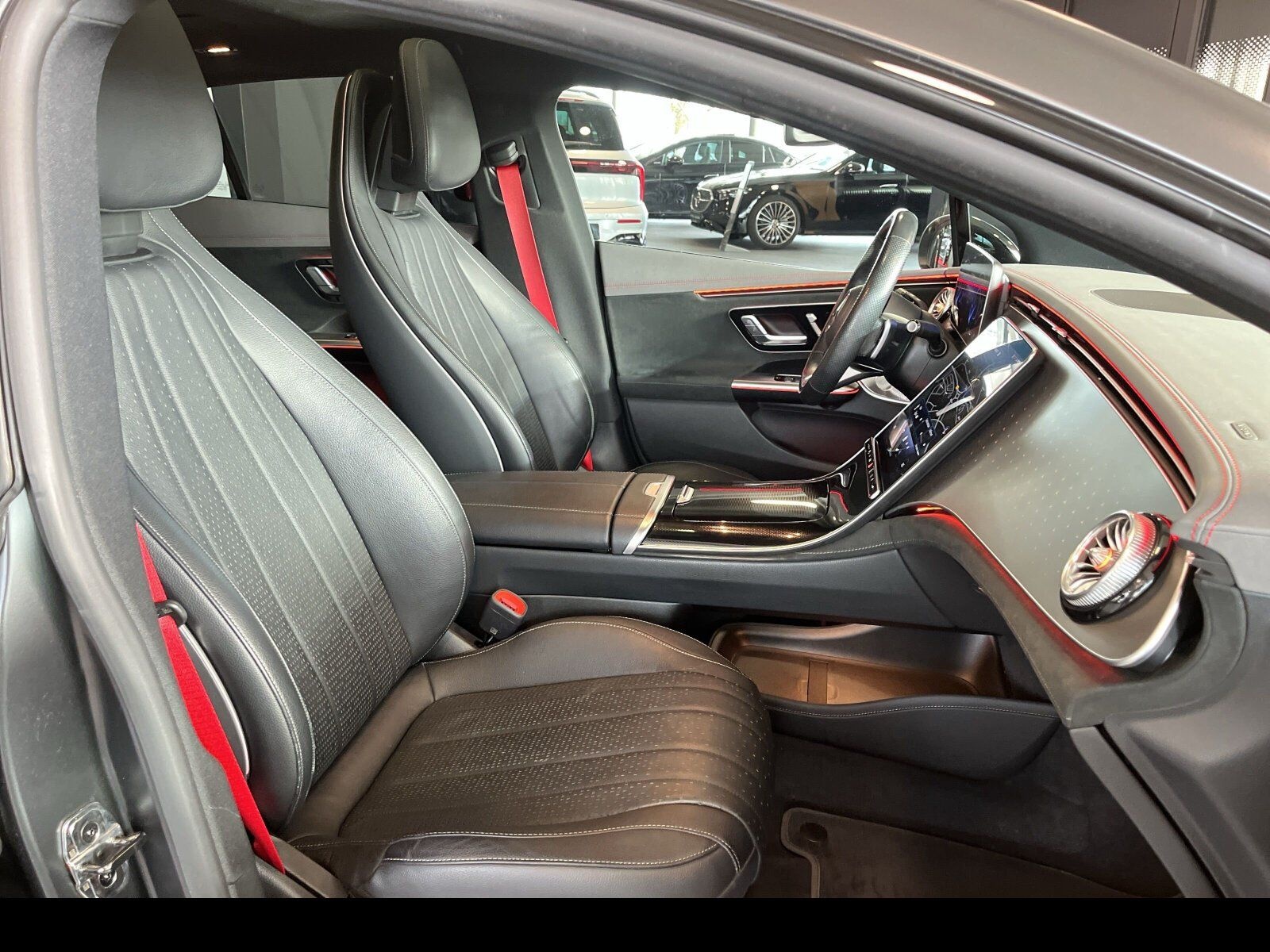 Mercedes-Benz EQE 350 AMG Line DL/HAL/PANO/AIRMATIC/DISTRONIC foto 16