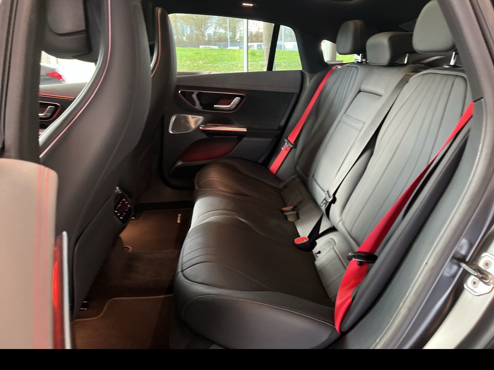 Mercedes-Benz EQE 350 AMG Line DL/HAL/PANO/AIRMATIC/DISTRONIC foto 7