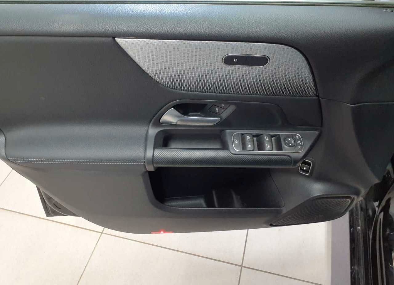 Mercedes-Benz B 250 e 8G-DCT Style Navi SHz LED  foto 4