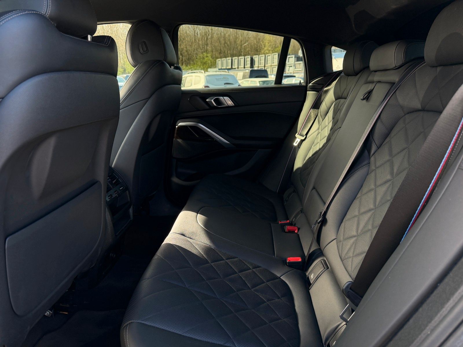 BMW X6 40i xDrive M Sport*R22 foto 11