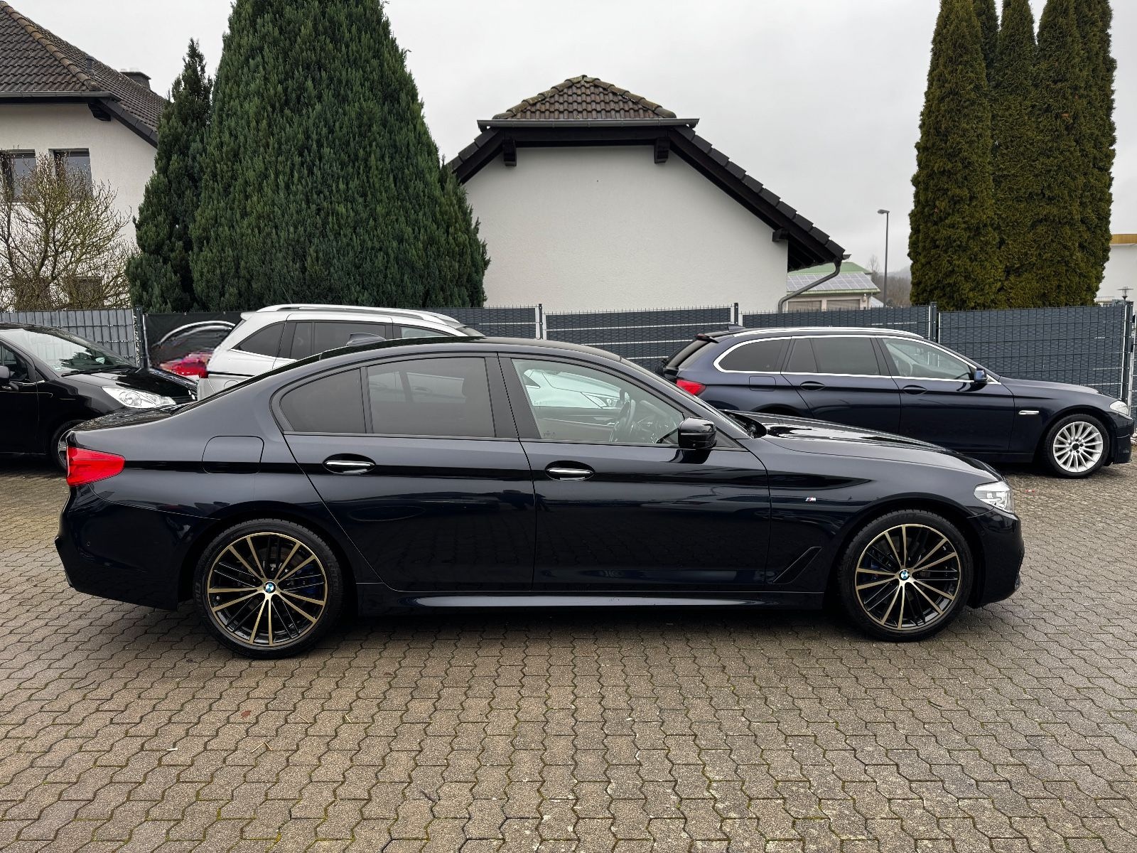 BMW 530 5 Limousine 530 i M Sport Leder Head up foto 4