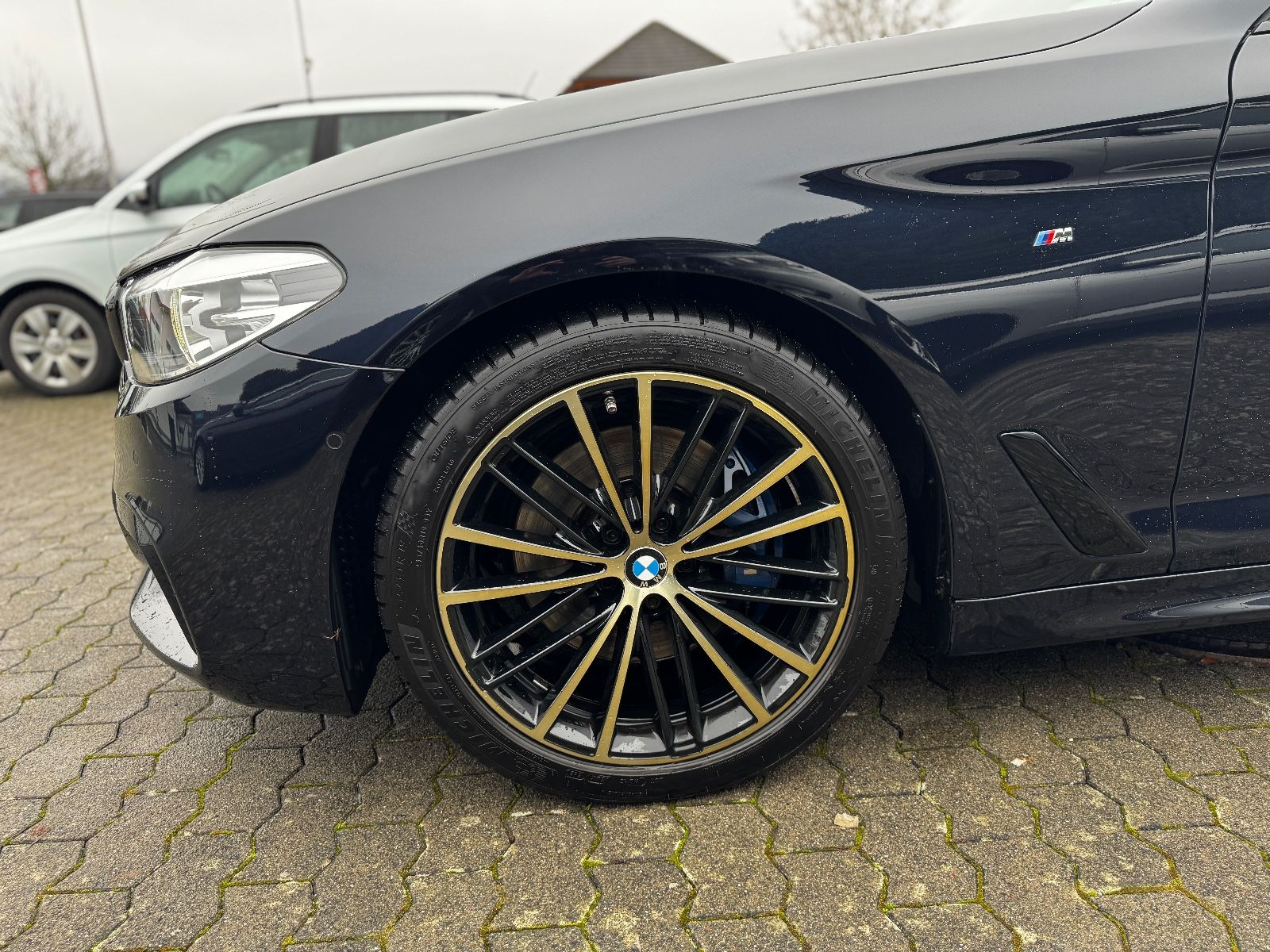 BMW 530 5 Limousine 530 i M Sport Leder Head up foto 10