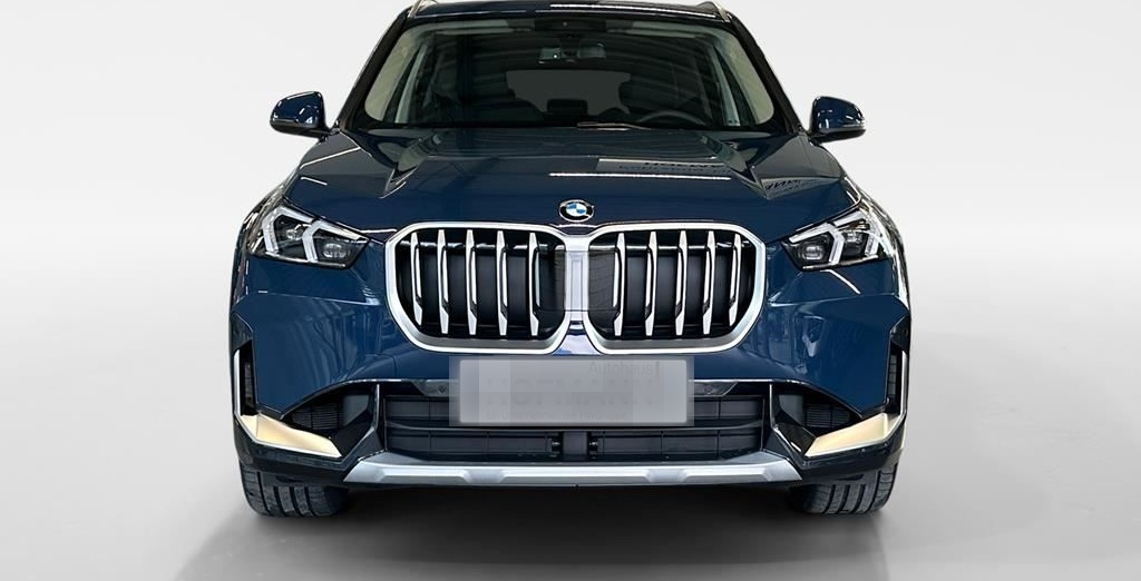BMW X1 xDrive23i Premiumpaket PANO KAM LED AHK foto 2