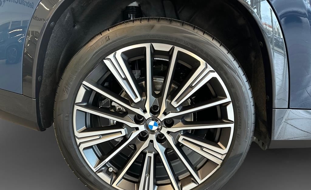 BMW X1 xDrive23i Premiumpaket PANO KAM LED AHK foto 12