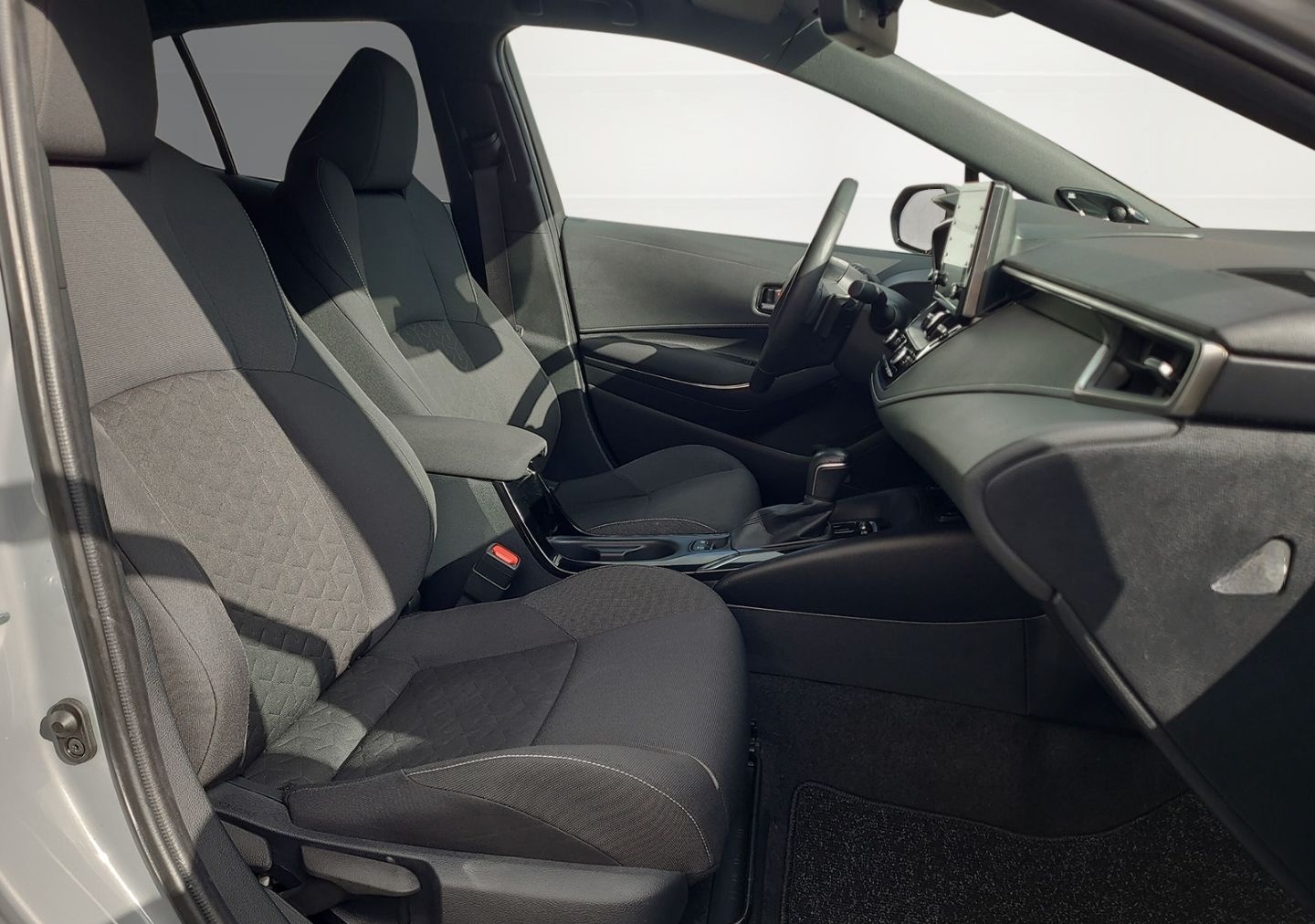 Toyota Corolla 2.0l Hybrid Club +JBL +PDC +Sitzheizung  foto 15