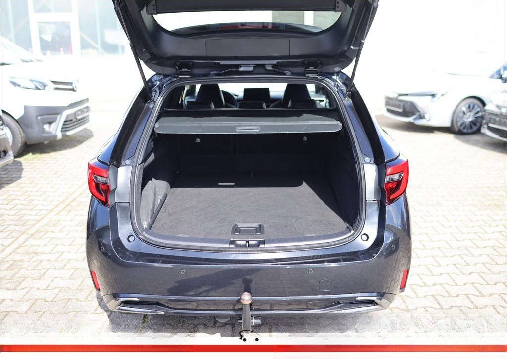 Toyota Corolla Touring Sports 2.0 Hybrid Team D foto 6