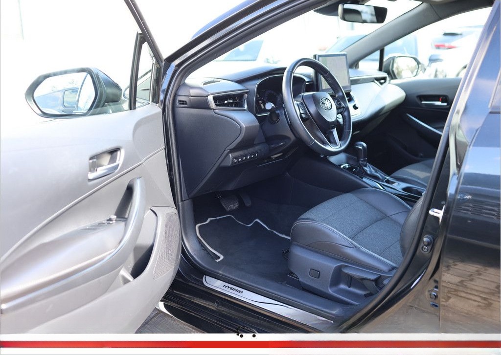 Toyota Corolla Touring Sports 2.0 Hybrid Team D foto 7