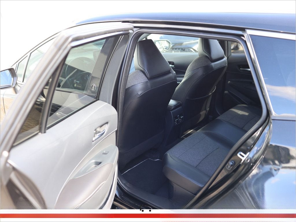 Toyota Corolla Touring Sports 2.0 Hybrid Team D foto 9