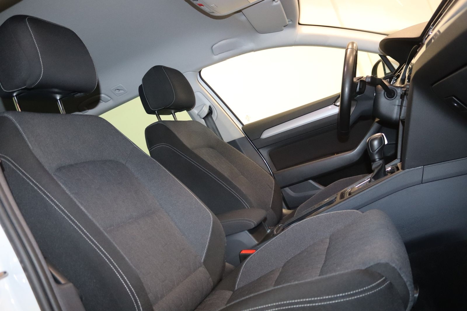 Volkswagen Passat Var. 1.5 Business-Virt.-NAV-360°-AHK-LED- foto 17