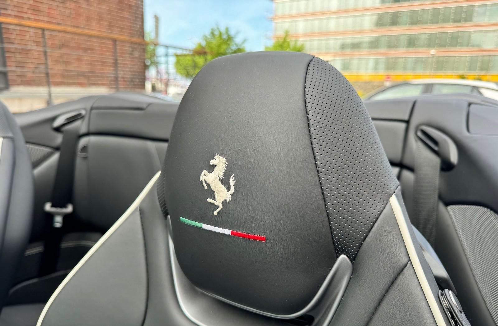 Ferrari Portofino M foto 12