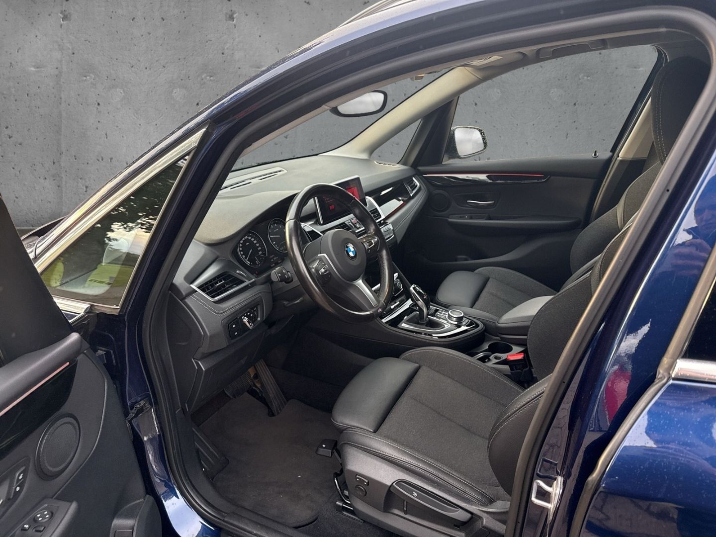 BMW 218 Active Tourer i Sport Line Navi AHK LED SHZ  foto 7