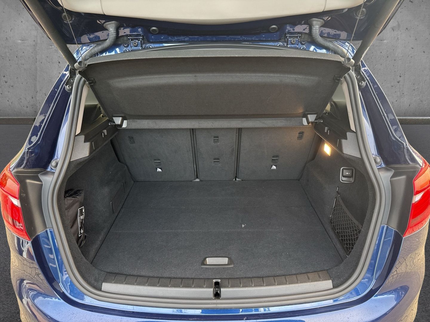 BMW 218 Active Tourer i Sport Line Navi AHK LED SHZ  foto 10