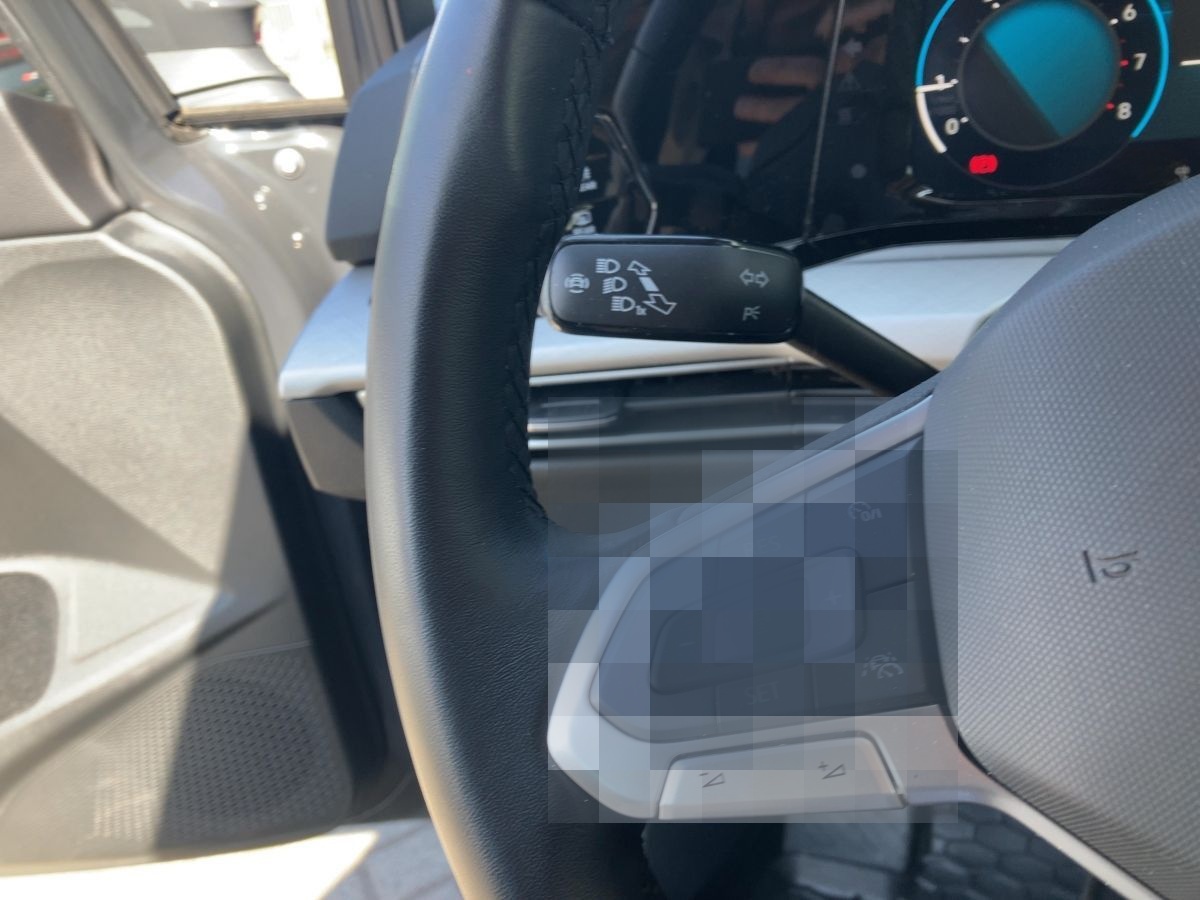 Volkswagen Golf VIII 1.5 TSI Life LED Navi ACC AZV Connect foto 14