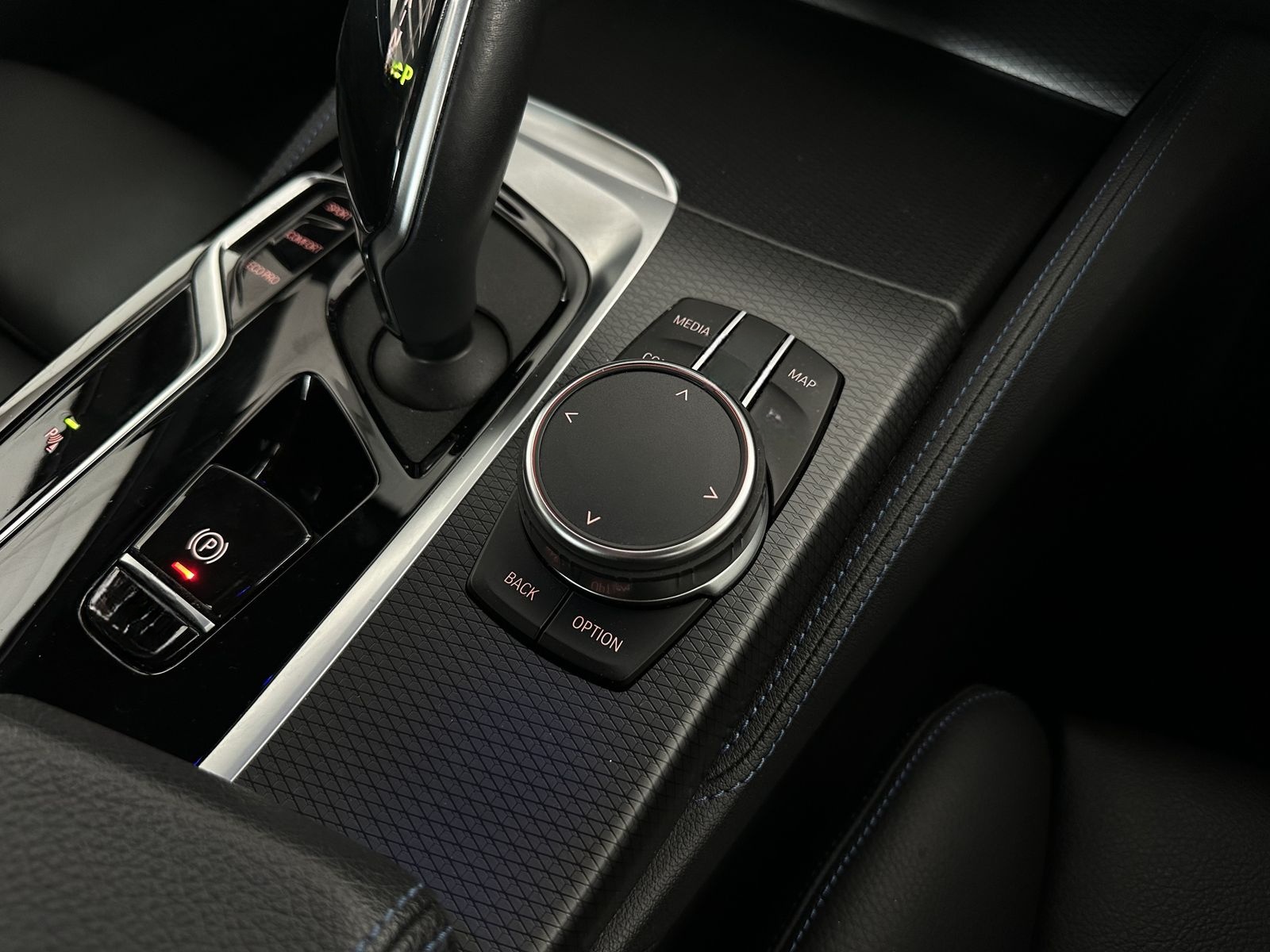 BMW 530 d M Sport VIRTUAL| LIVE COCKPIT PRO| 20 ZOLL foto 24