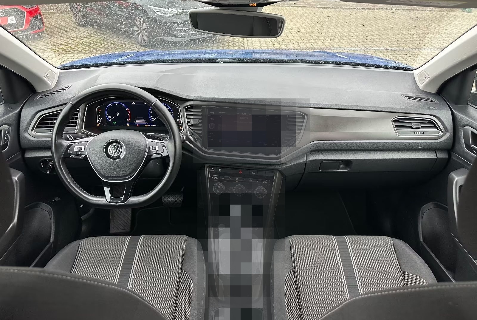 Volkswagen T-Roc 1,5 R-Line 1.HAND Virt KEY 19" ACC CarPlay foto 11