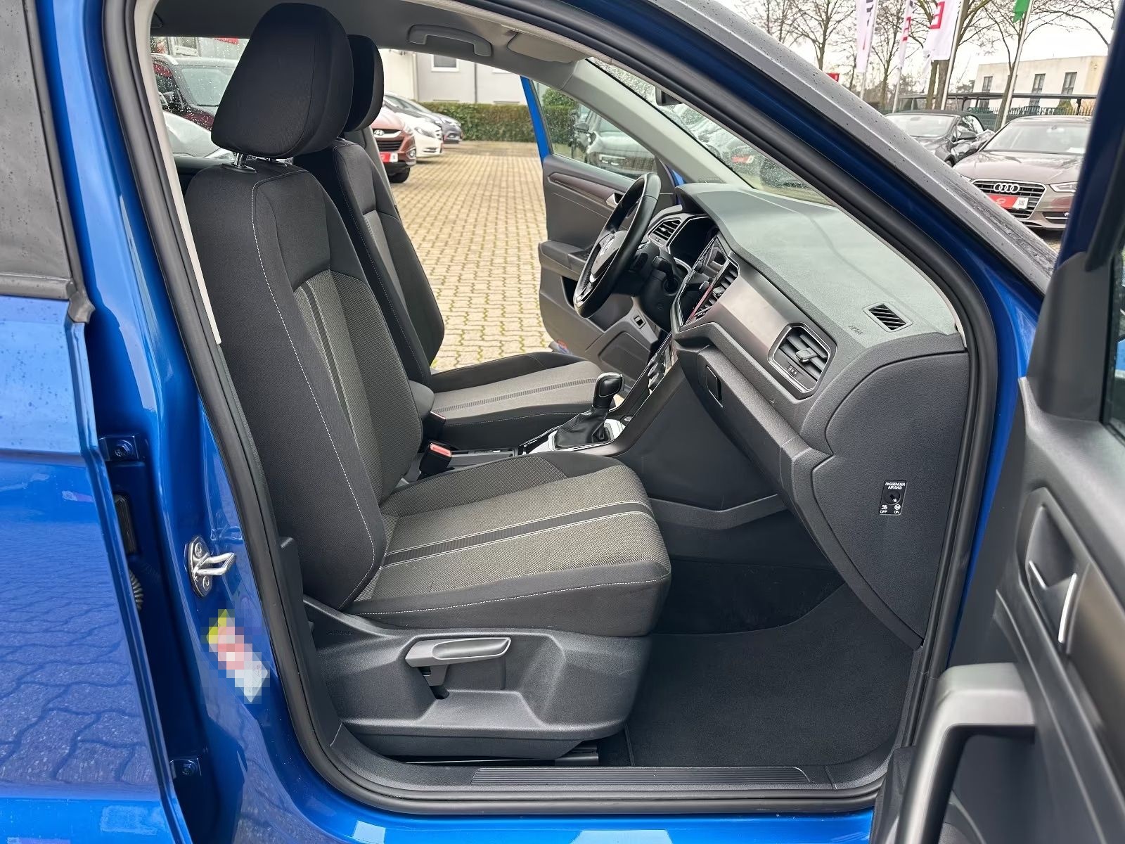 Volkswagen T-Roc 1,5 R-Line 1.HAND Virt KEY 19" ACC CarPlay foto 14