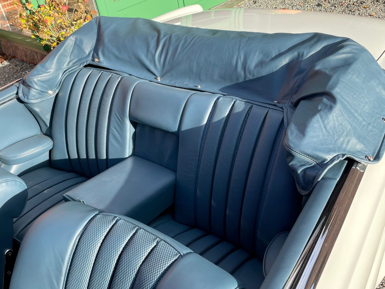 Mercedes-Benz 220 foto 14