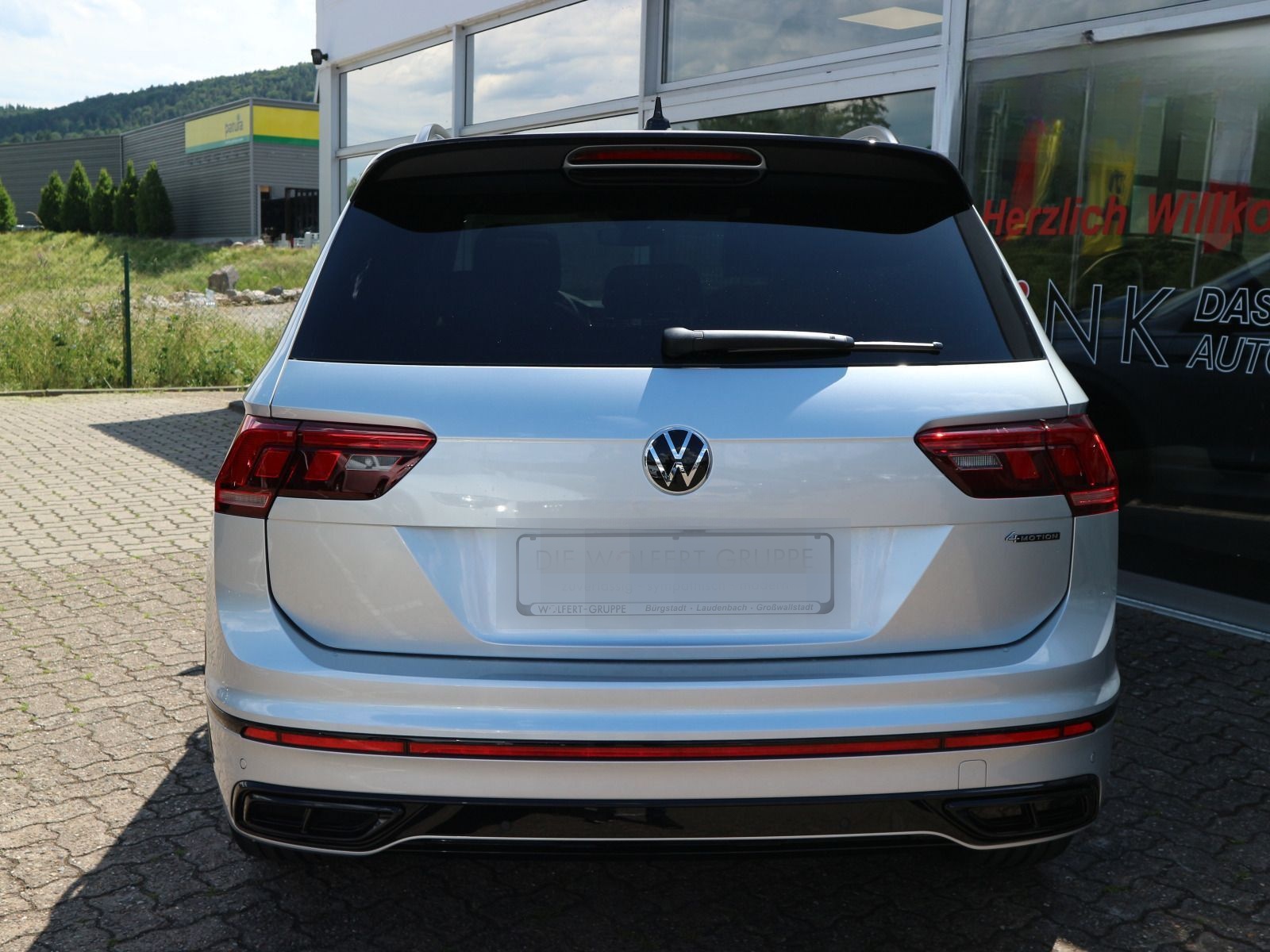 Volkswagen Tiguan R-Line 2.0 TDI 4M DSG AHK BlackStyle PANO foto 13