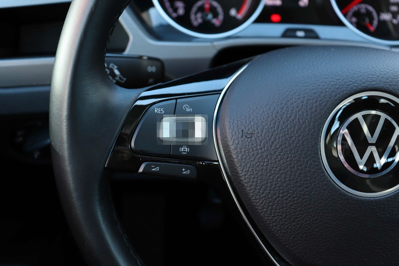 Volkswagen Touran 2.0 Comfortline BMT *1.Hd*Massage*LED*ACC foto 15