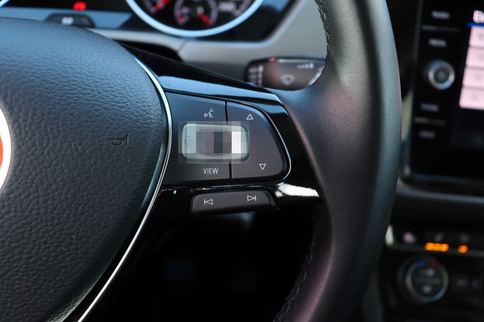 Volkswagen Touran 2.0 Comfortline BMT *1.Hd*Massage*LED*ACC foto 16