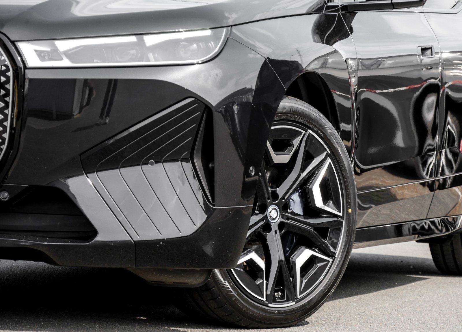 BMW iX xDrive40 Sportpaket Head-Up HK Laser DAProf foto 6