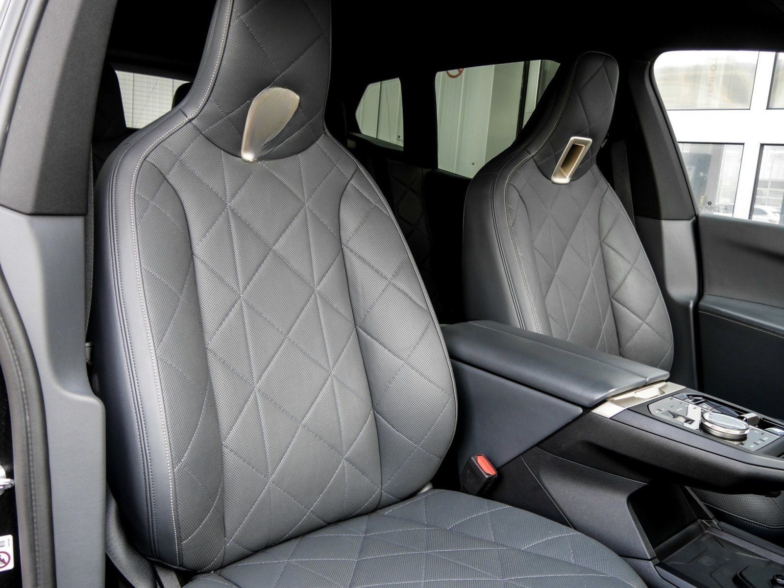 BMW iX xDrive40 Sportpaket Head-Up HK Laser DAProf foto 7