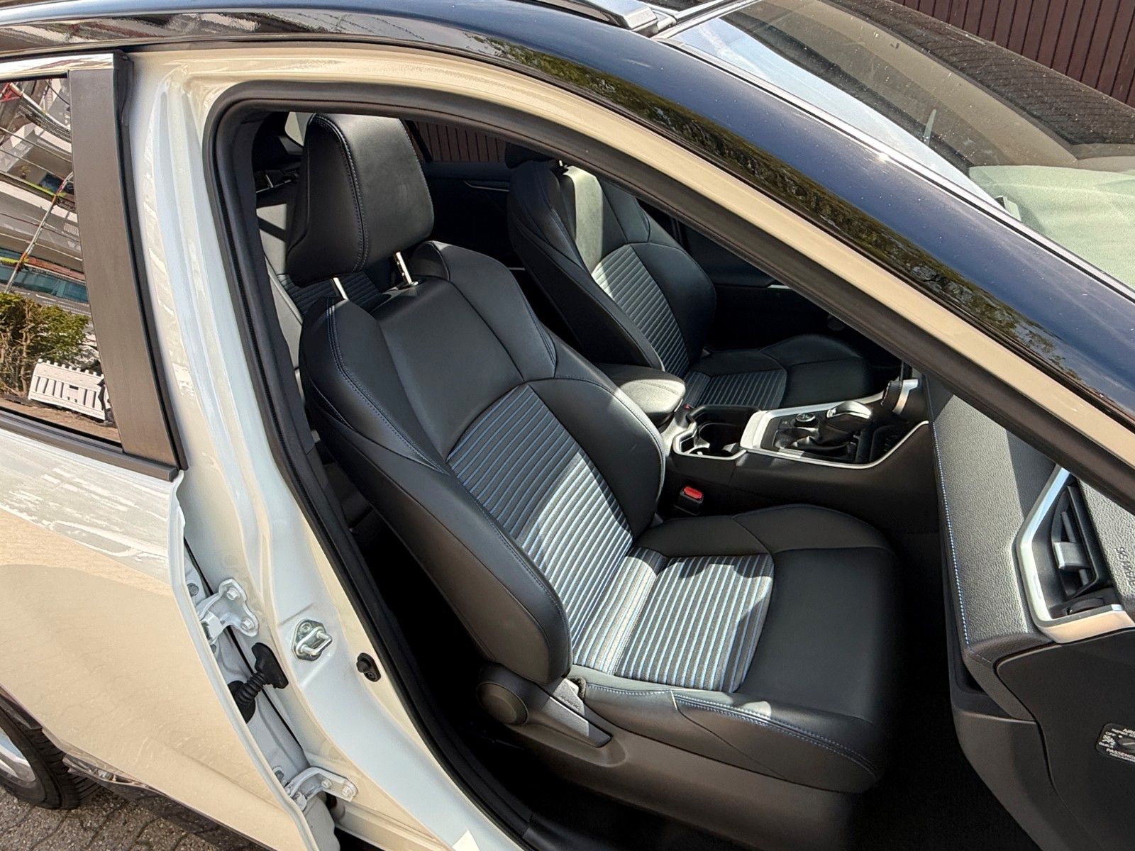 Toyota RAV4 Hybrid 4x4 Style/Pano/Leder/360/JBL/ACC/AHK foto 10