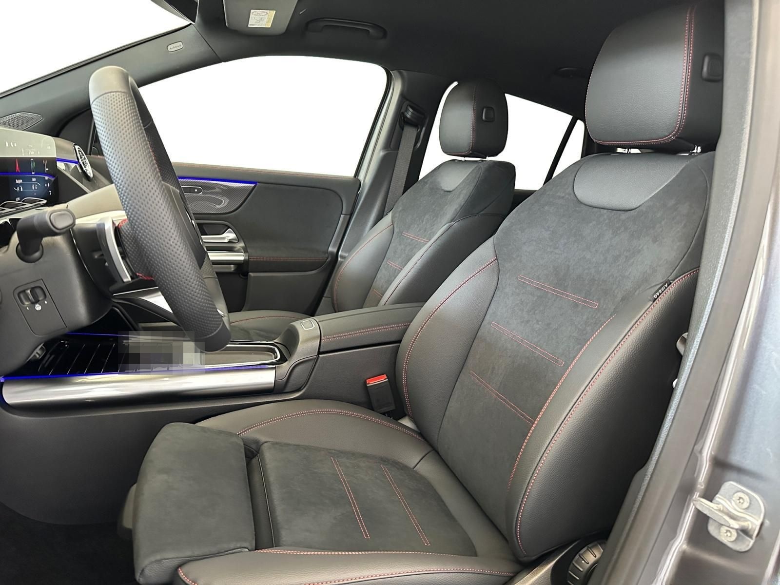 Mercedes-Benz GLA 180 +AMG+360°KAM+AHK+DISTRONIC+WINTERPAKET+ foto 12